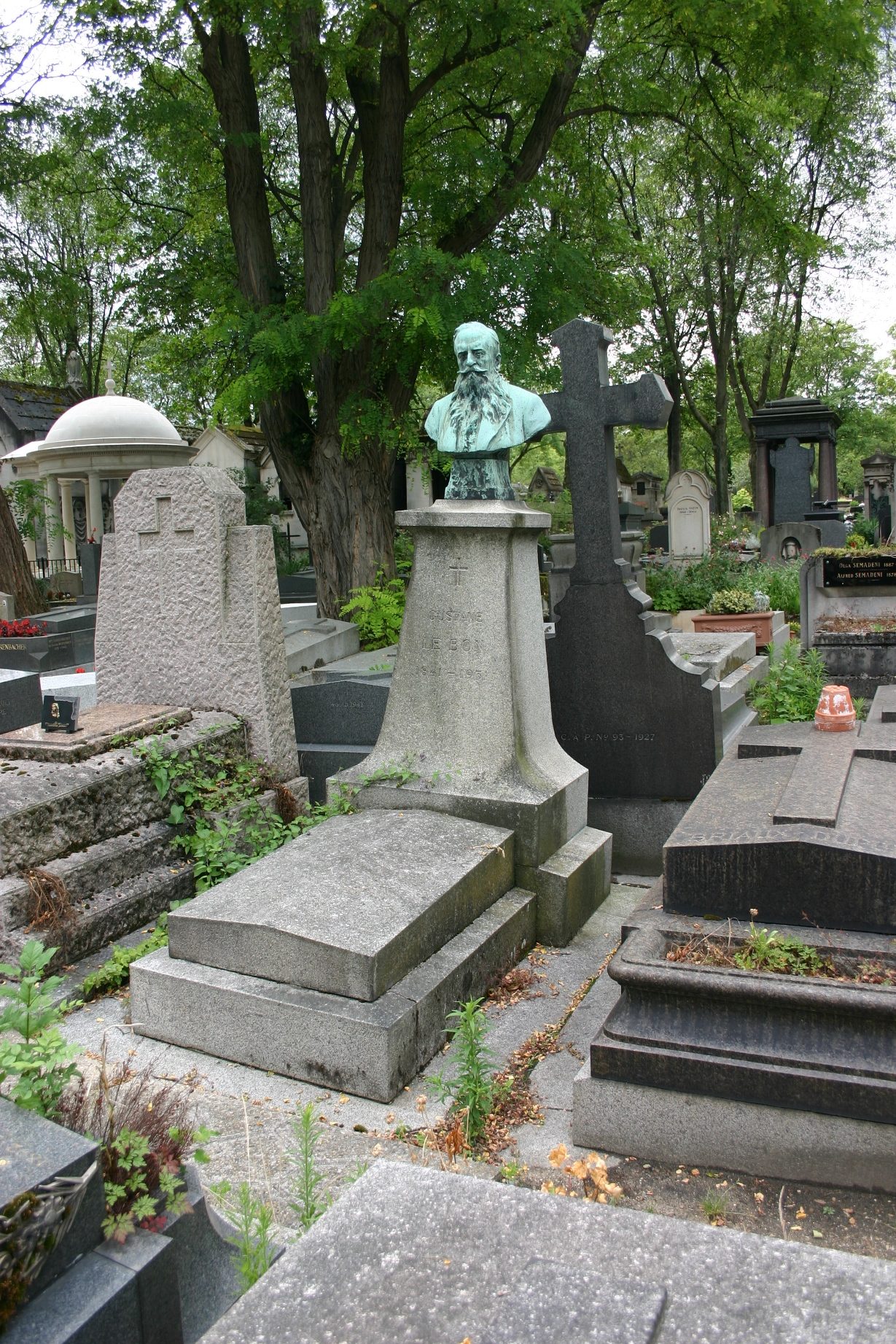 Gustave Le Bon's tomb, Pere Lachaise Cemetery, Paris - 01.JPG